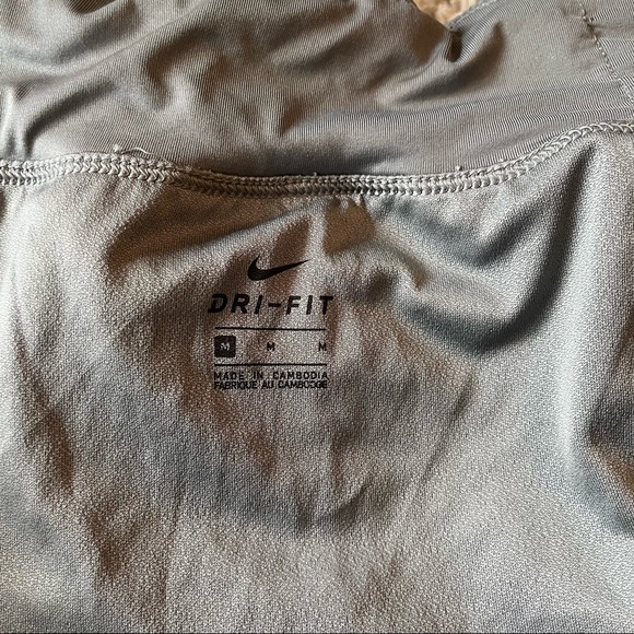 NIKE Women's 3" Eclipse Running Shorts Gray Medium Tie Waist Built In Underwear - Picture 7 of 9